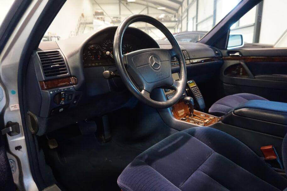 Mercedes-Benz W140 V12 Dashboard