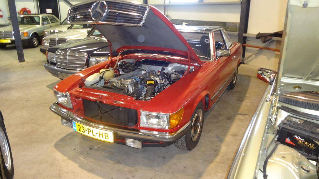 R107 2 Mercedes-Benz 190 serie